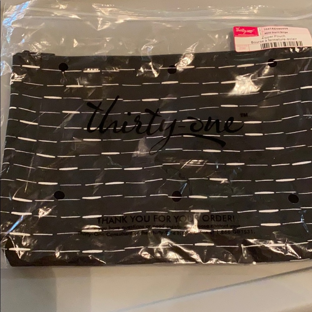 Zipper pouch. - Picture 3 of 3